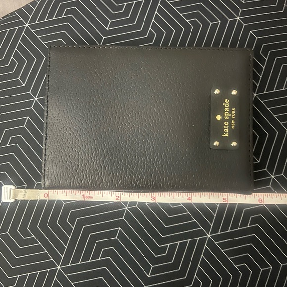 Kate Spade Leather Passport holder with card slots - Picture 1 of 6